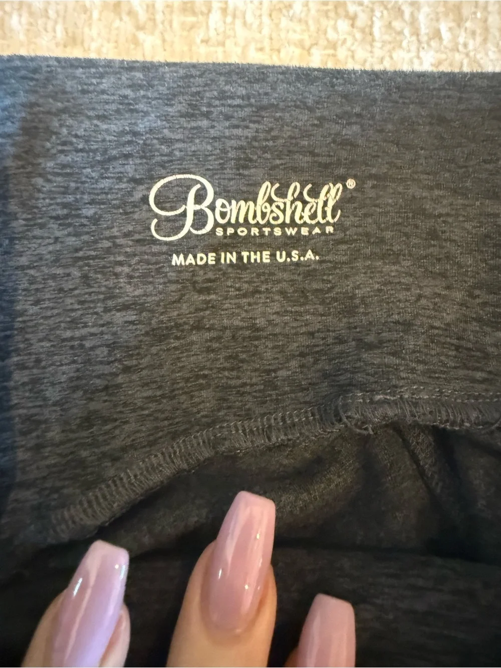 Bombshell Sportswear Curve 2.0 Leggings – Charcoal – Size Small – Pockets!!